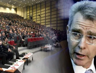 Πρέσβης ΗΠΑ από το βήμα του ΓΕΑ: «Οι Ρώσοι εισέβαλαν στην Ουκρανία» - Ούτε λέξη για τουρκική εισβολή σε Κύπρο και Συρία